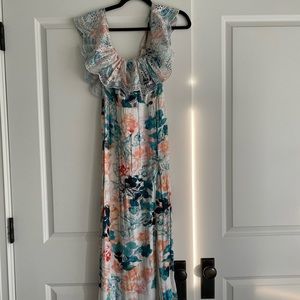 Lovers and friends off the shoulder,  front slit